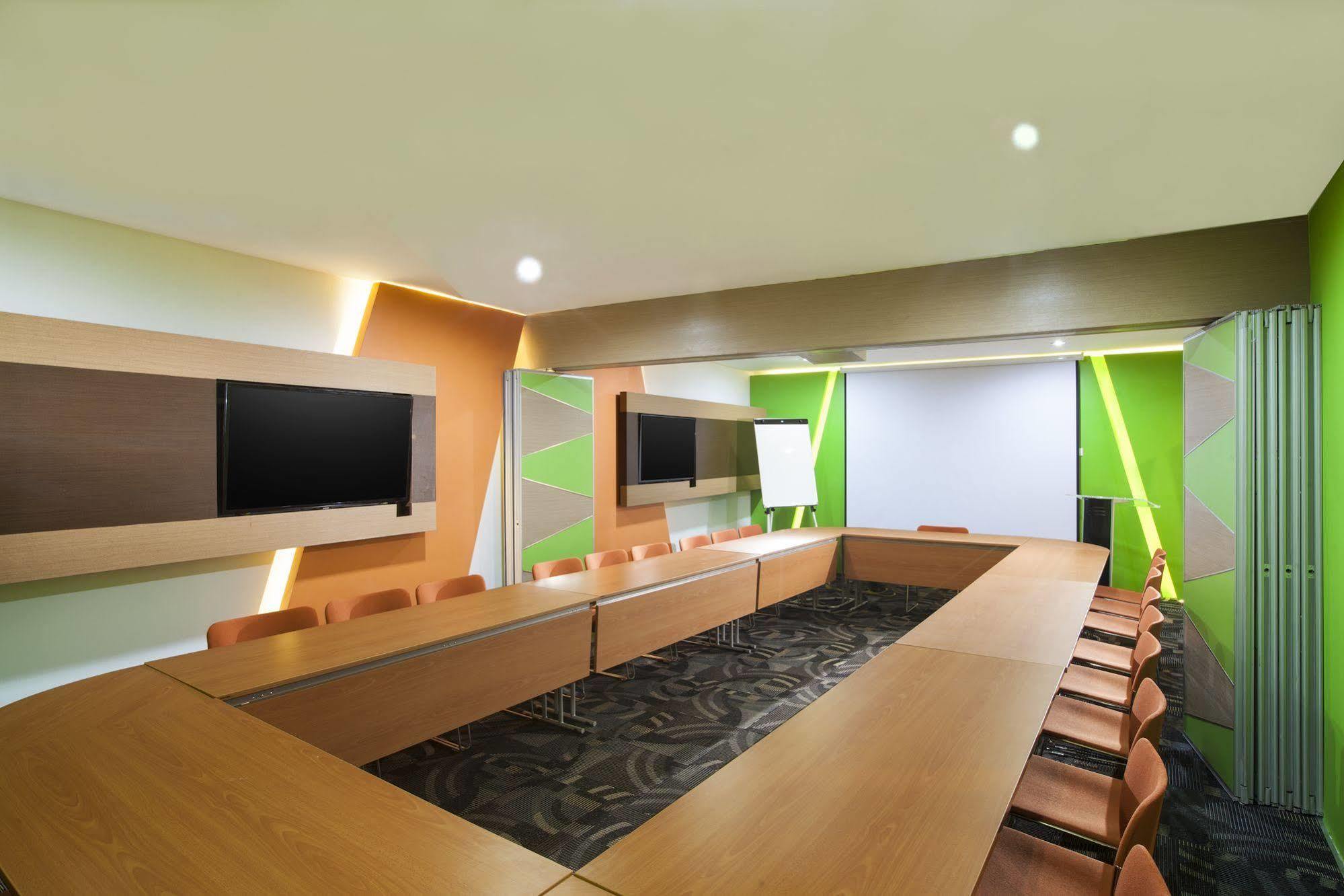 Cordia Hotel Makassar Airport Mandai Exterior foto